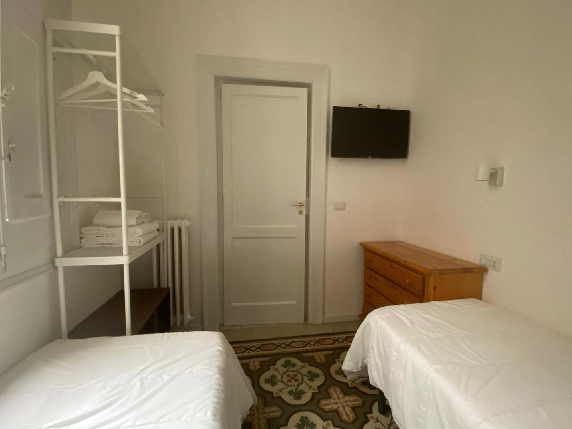 Bari Landlord 242 - Central Station Apartments المظهر الخارجي الصورة