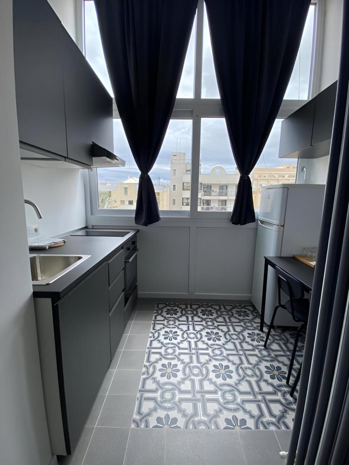 Bari Landlord 242 - Central Station Apartments المظهر الخارجي الصورة