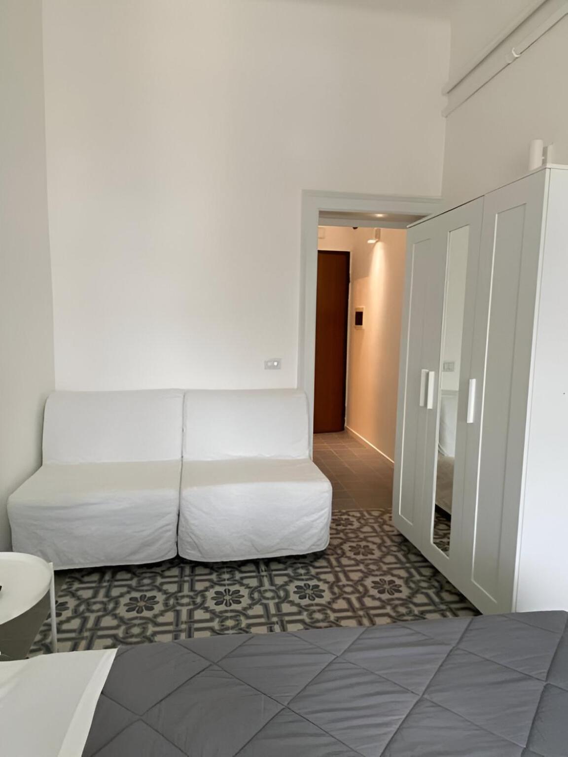 Bari Landlord 242 - Central Station Apartments المظهر الخارجي الصورة