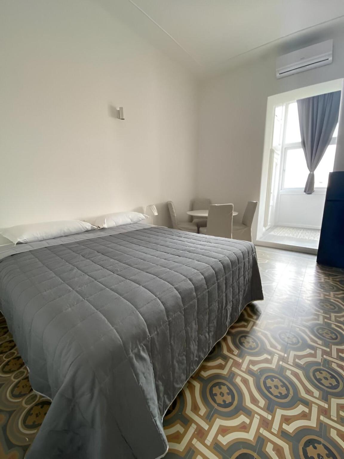 Bari Landlord 242 - Central Station Apartments المظهر الخارجي الصورة
