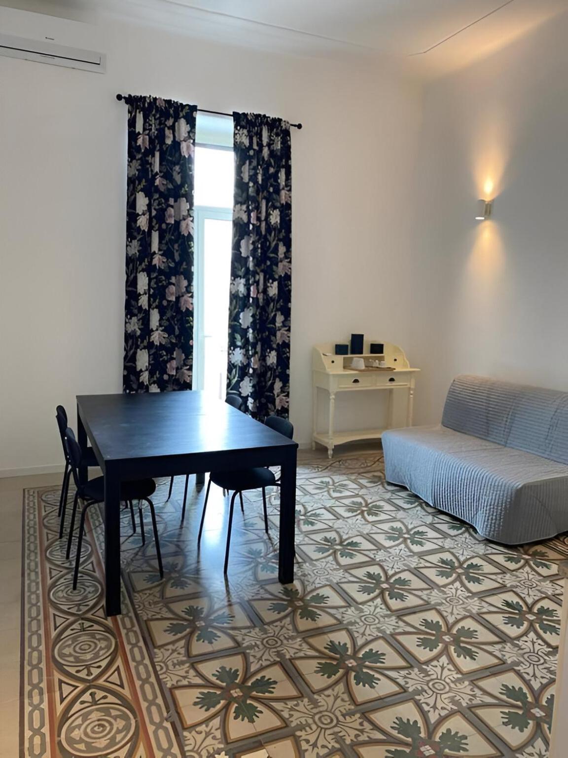Bari Landlord 242 - Central Station Apartments المظهر الخارجي الصورة