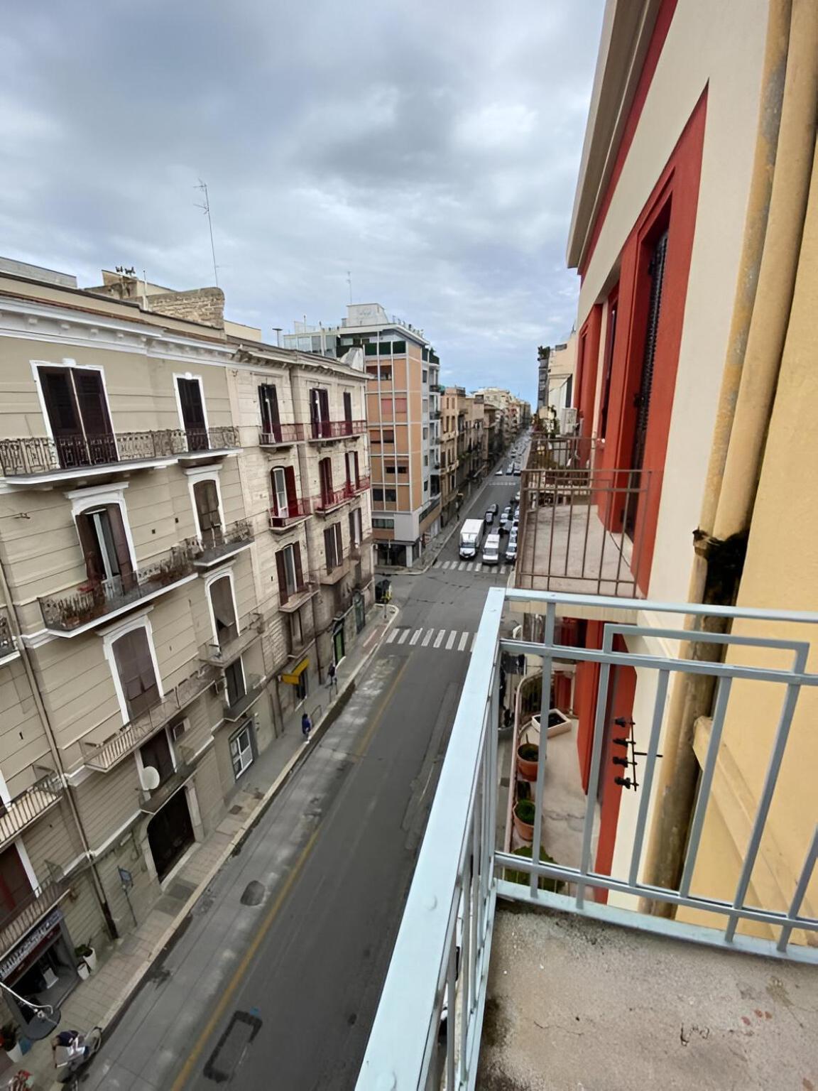 Bari Landlord 242 - Central Station Apartments المظهر الخارجي الصورة