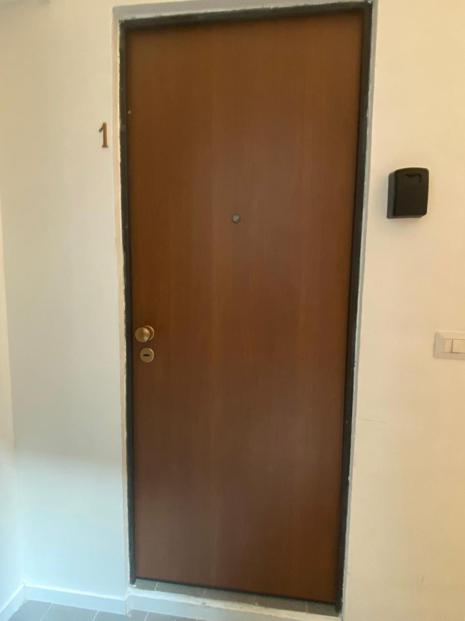 Bari Landlord 242 - Central Station Apartments المظهر الخارجي الصورة