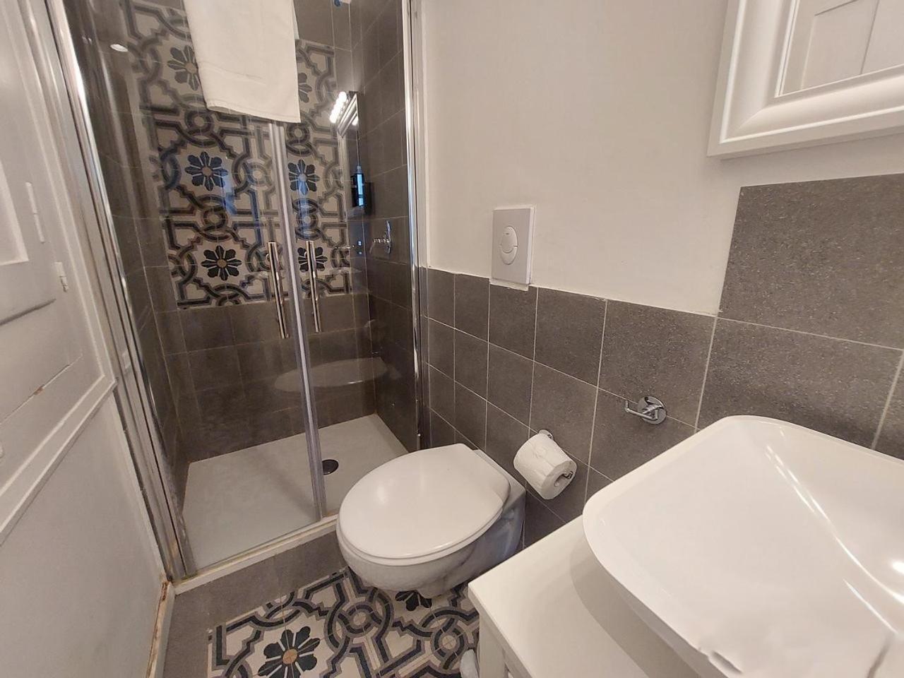 Bari Landlord 242 - Central Station Apartments المظهر الخارجي الصورة