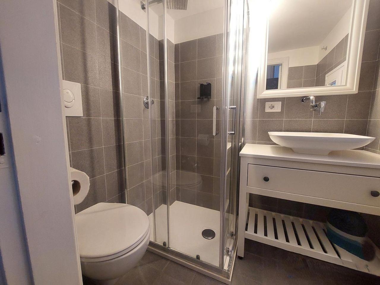 Bari Landlord 242 - Central Station Apartments المظهر الخارجي الصورة