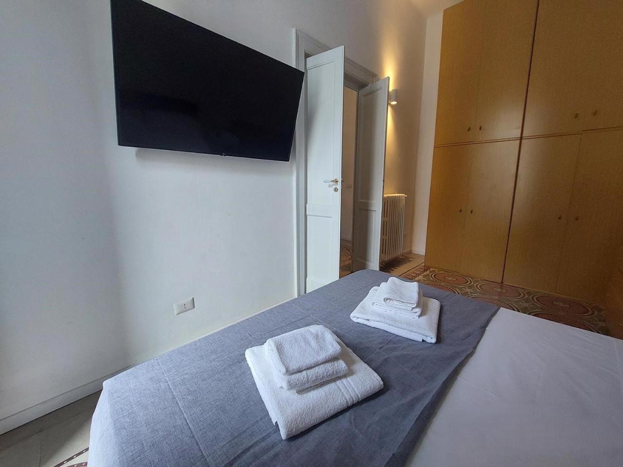 Bari Landlord 242 - Central Station Apartments المظهر الخارجي الصورة